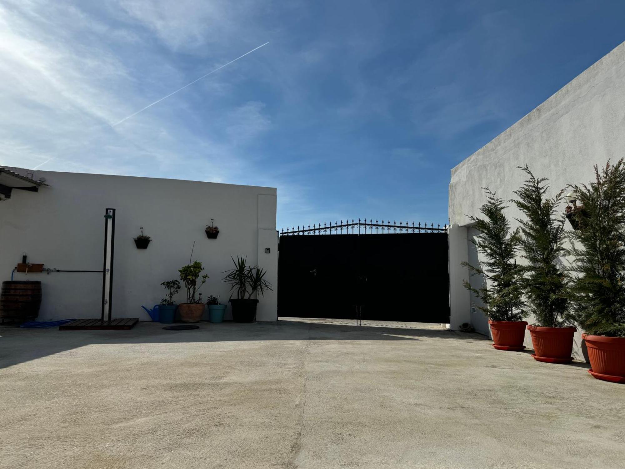Beach House Oasis Villa Livak Каштела Экстерьер фото